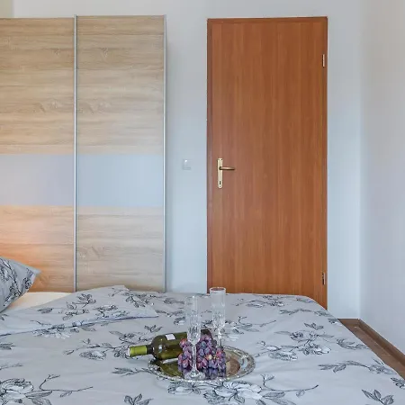 Three-bedroom Holiday In Svetvinčenat